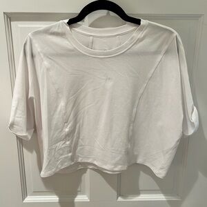 Like new lululemon white crop tshirt